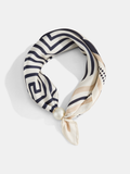 Pearl Buckle Closure Geometric Print Scarf