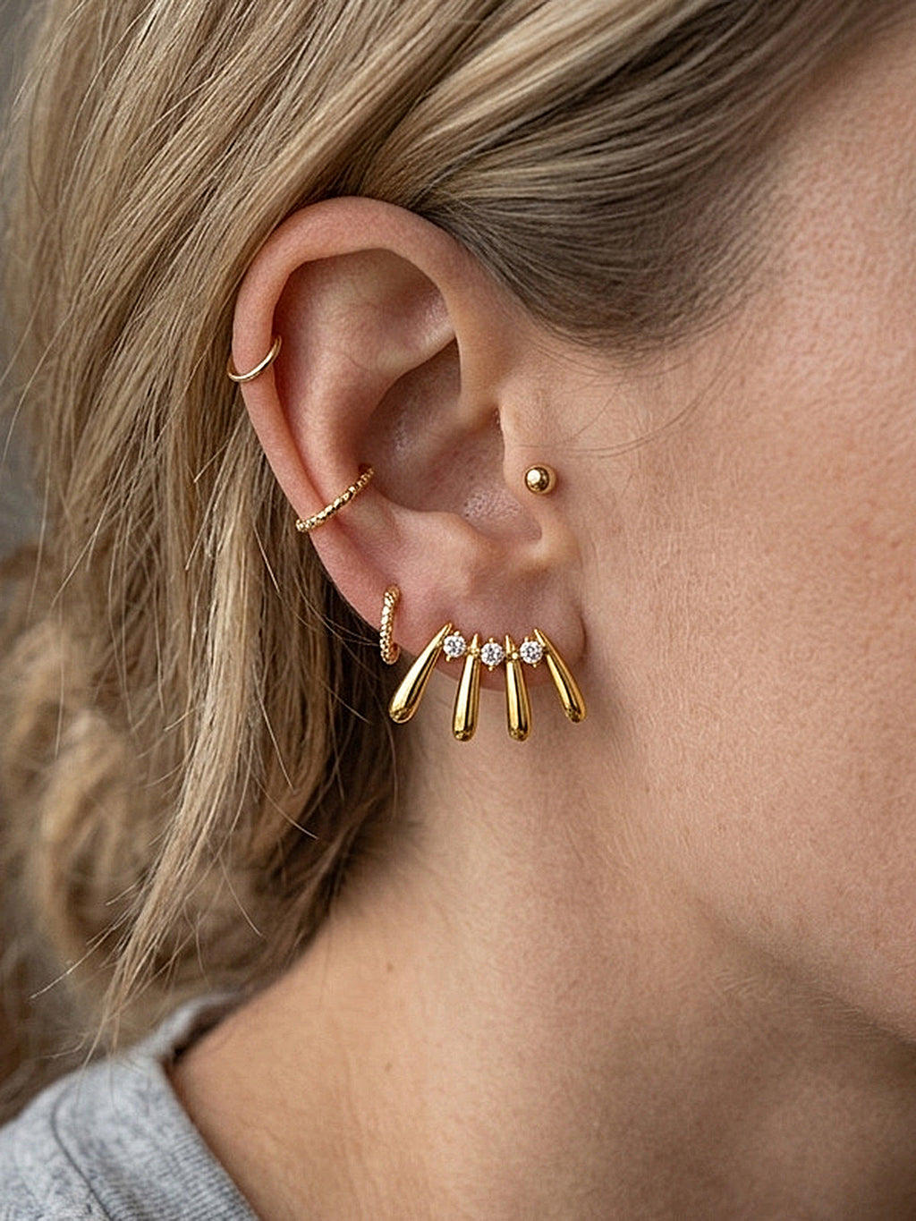 Claw Shaped Diamond Stud Earrings