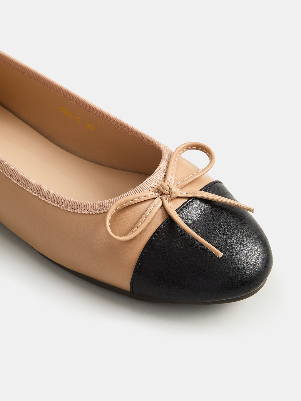 Bow Detail Leather Cap-Toe Ballet Flats