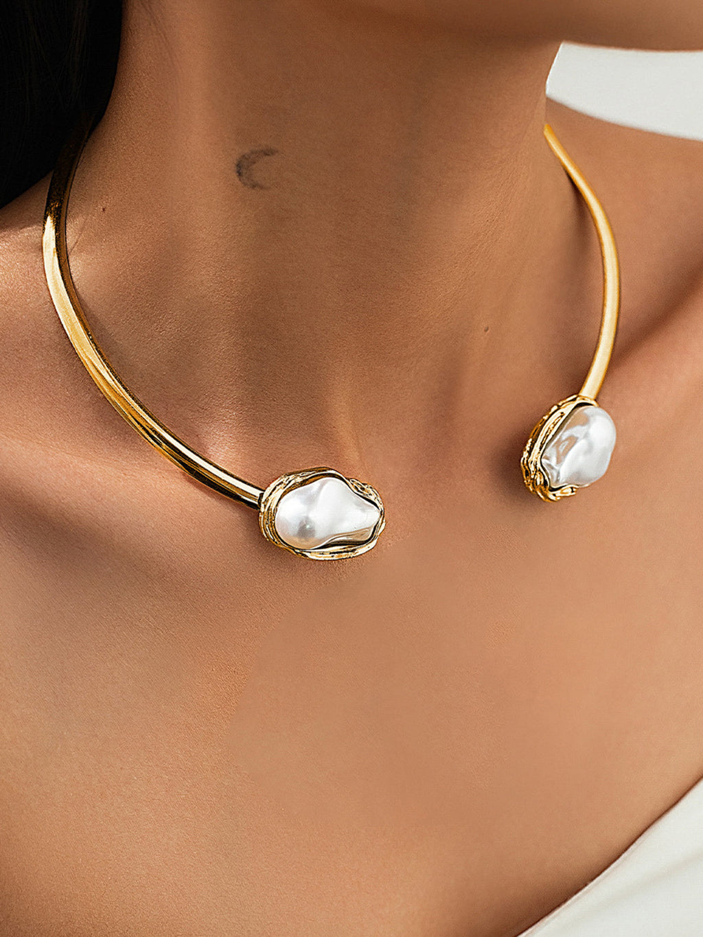 Baroque Pearl Open Choker Necklace