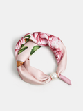 Floral Print Pearl Magnetic Closure Scarf
