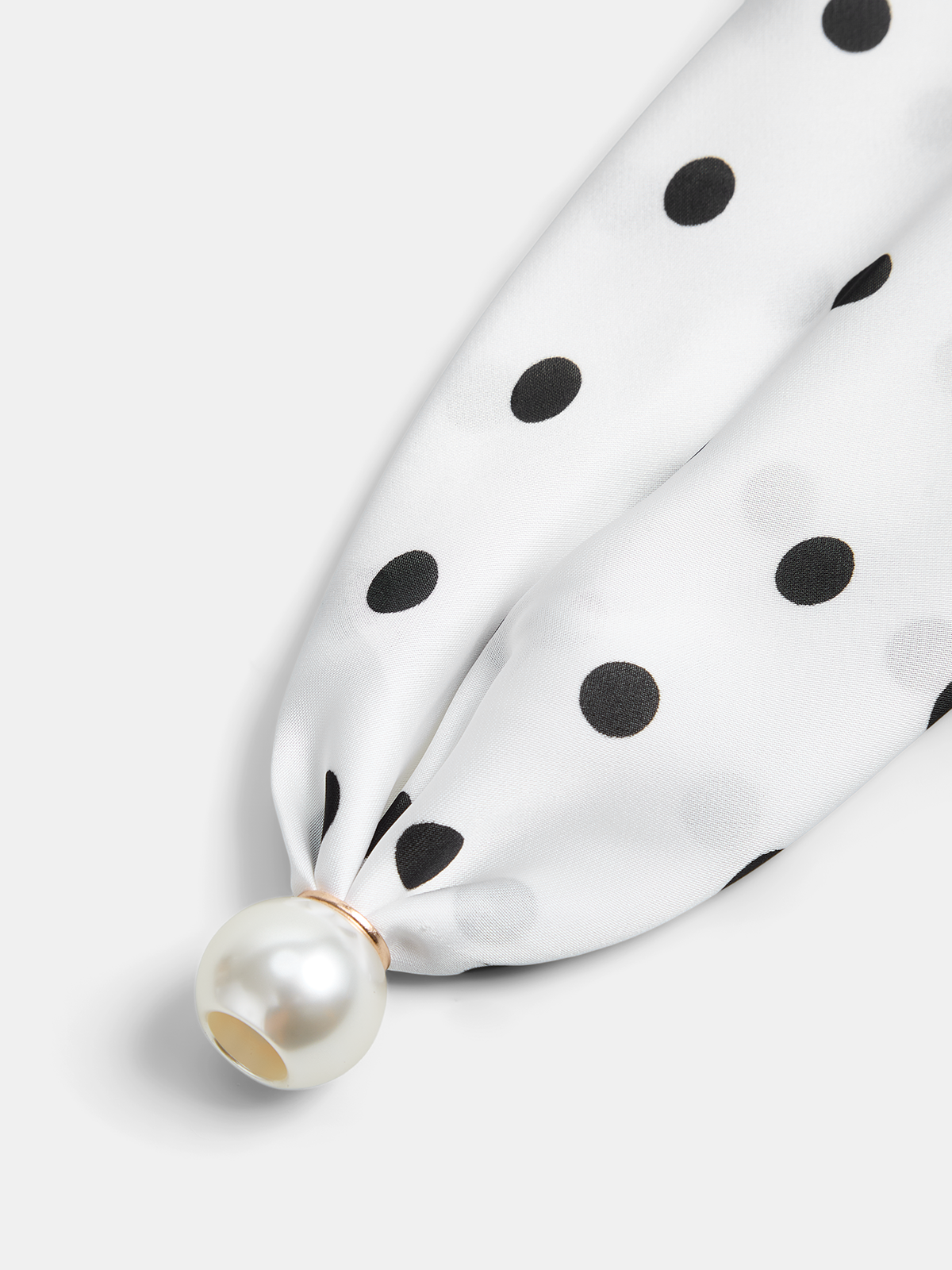 Polka Dot Pearl Magnetic Closure Scarf