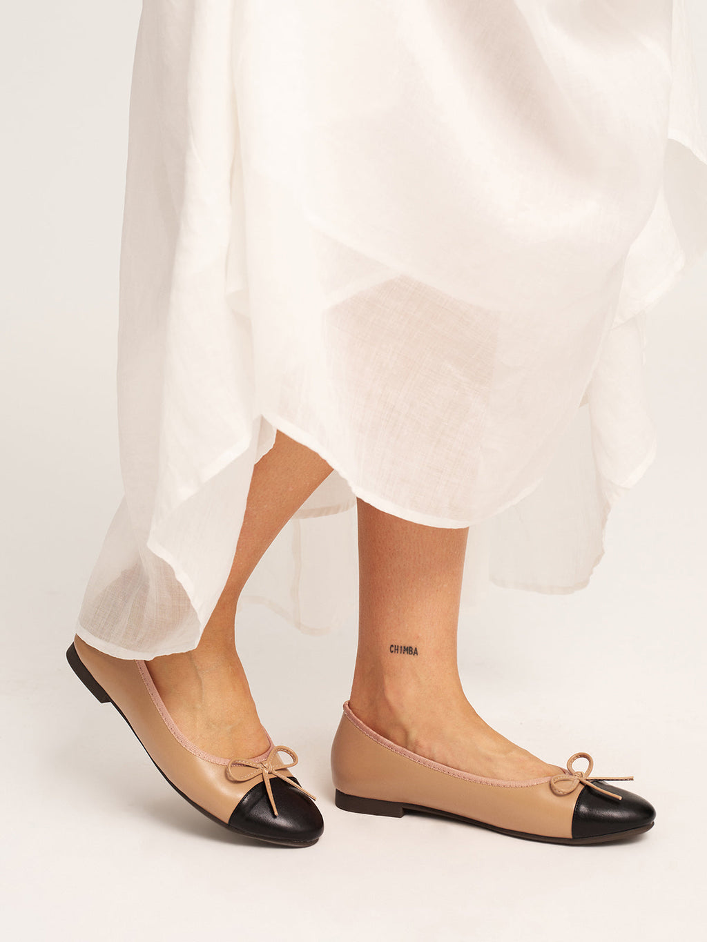 Bow Detail Leather Cap-Toe Ballet Flats