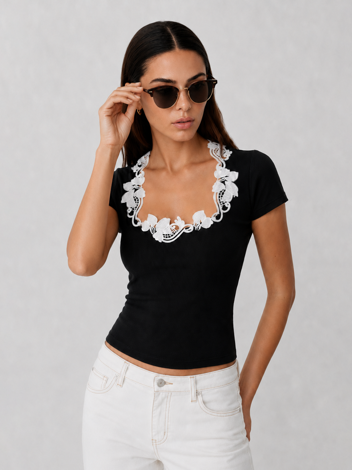 Embroidery Fitted Short Sleeve Top