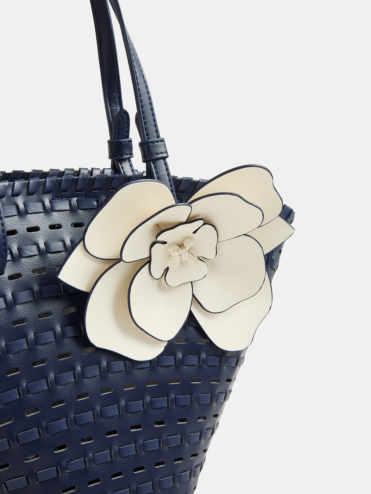 Woven Flower Decor Shoulder Tote