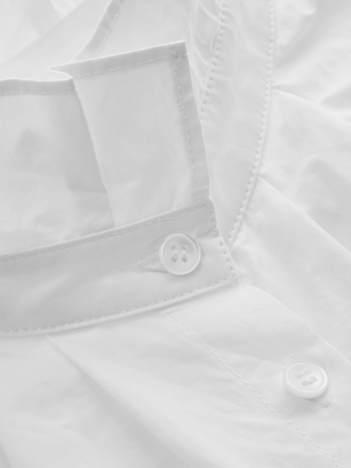 Ruffle Collar Sleeveless Button Blouse