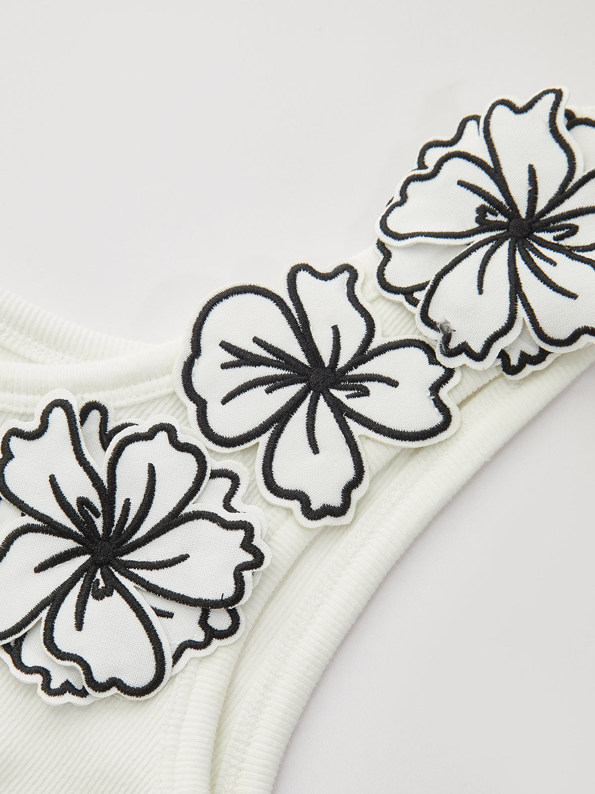 Flower Applique Slim Tank Top