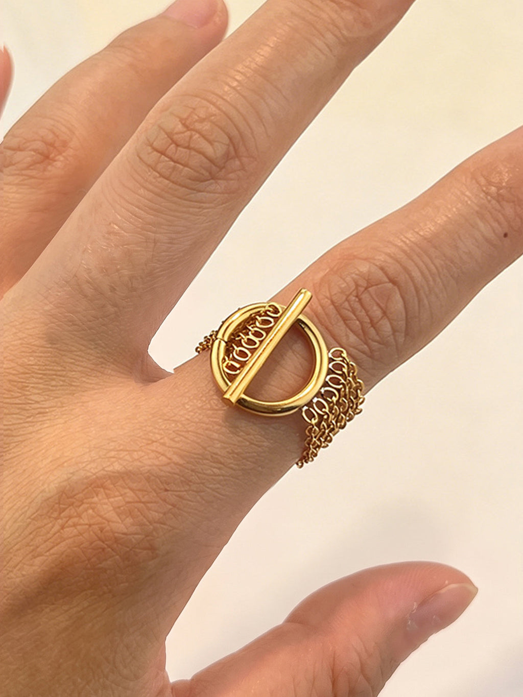 T Bar Fringe Chain Ring