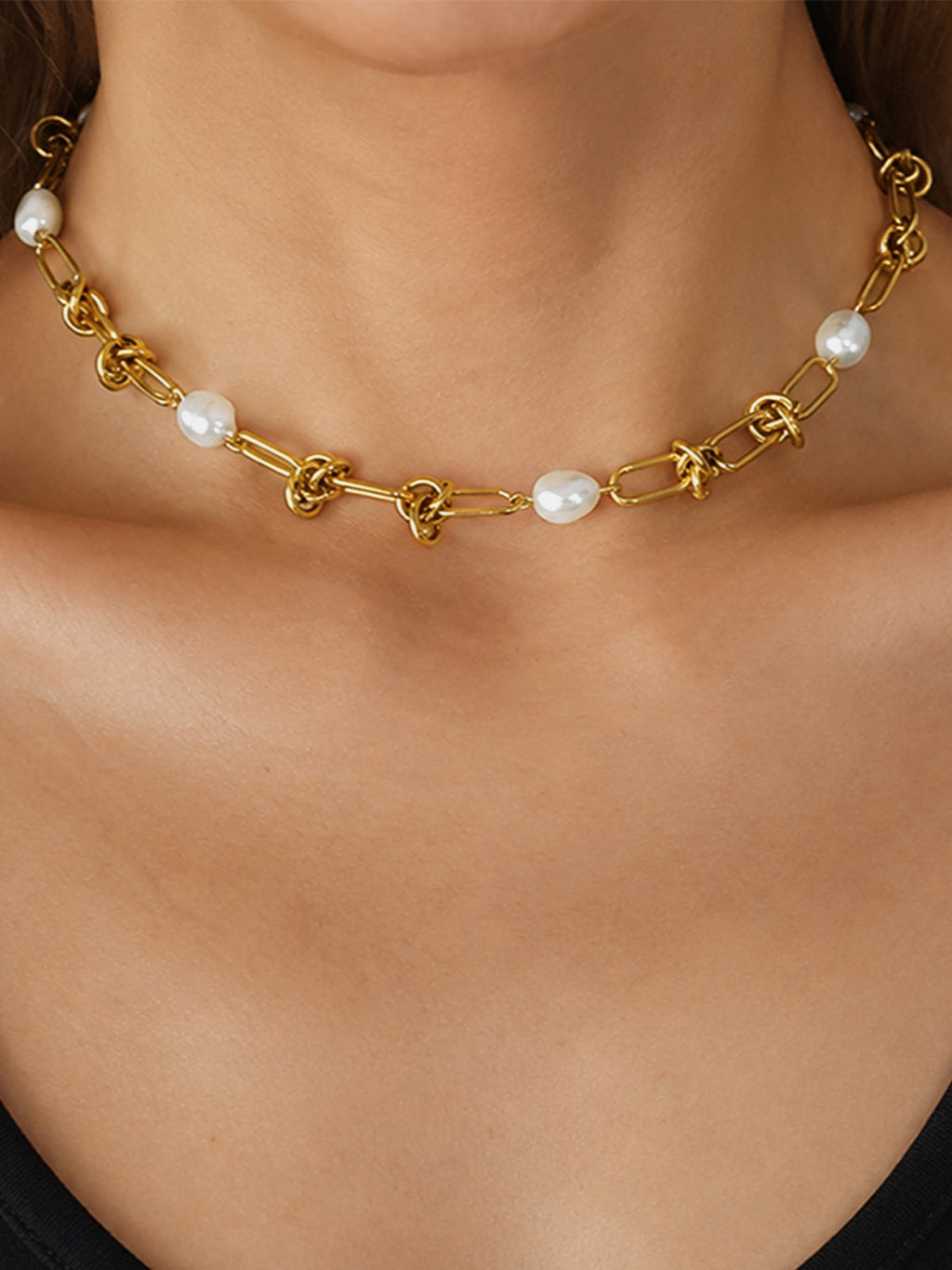 Pearl Knotted Chain Necklace