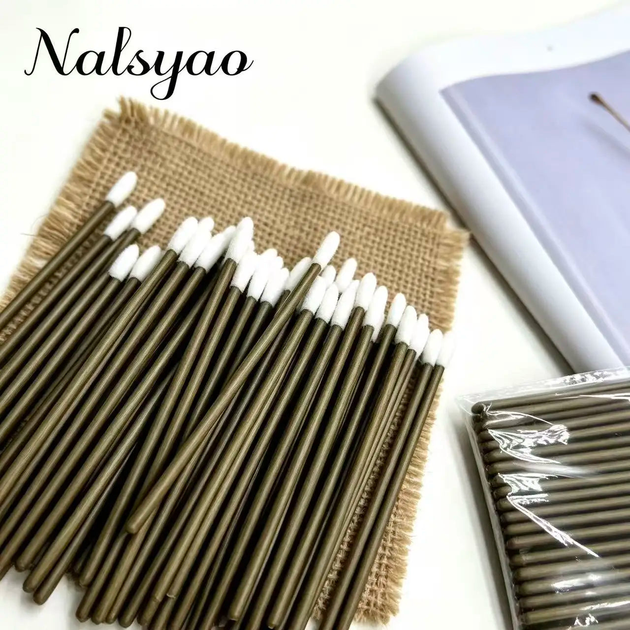 500/1000PCS Lip Wands Applicators Disposable Lip Brush Lipstick Brush Lip Gloss Applicator Wands Makeup Applicator Beauty Tools