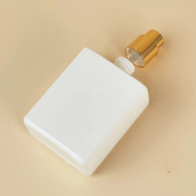50ml  Black White Square Glass Spray Perfume Bottle Cosmetic Packaging Empty Bottles Can Be Filled in Perfume Bottles