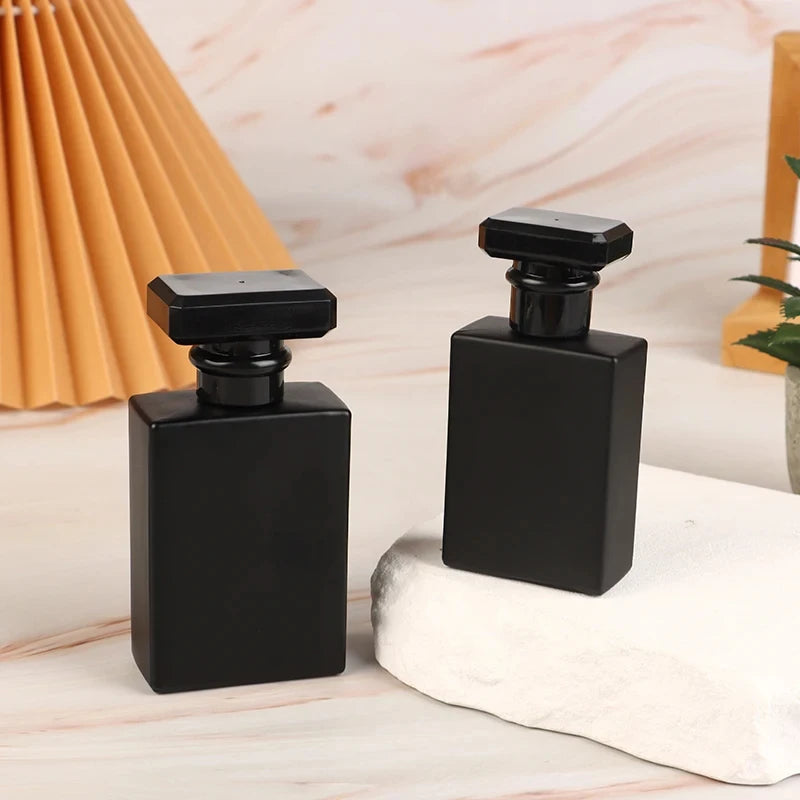 30/50ml Bright Black Perfume Bottle Glass Empty Bottle High-end Portable Spray Makeup Water Bottle Mist
