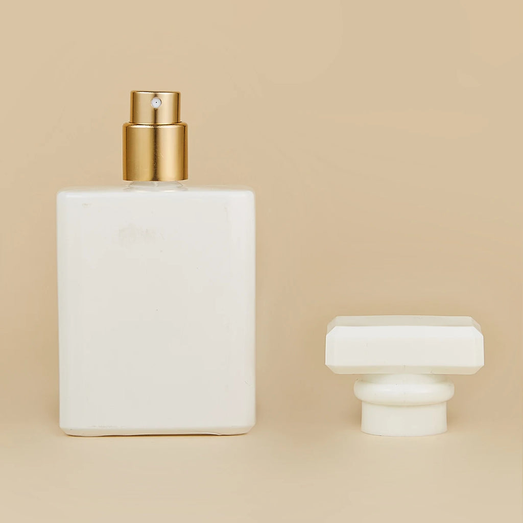 50ml  Black White Square Glass Spray Perfume Bottle Cosmetic Packaging Empty Bottles Can Be Filled in Perfume Bottles