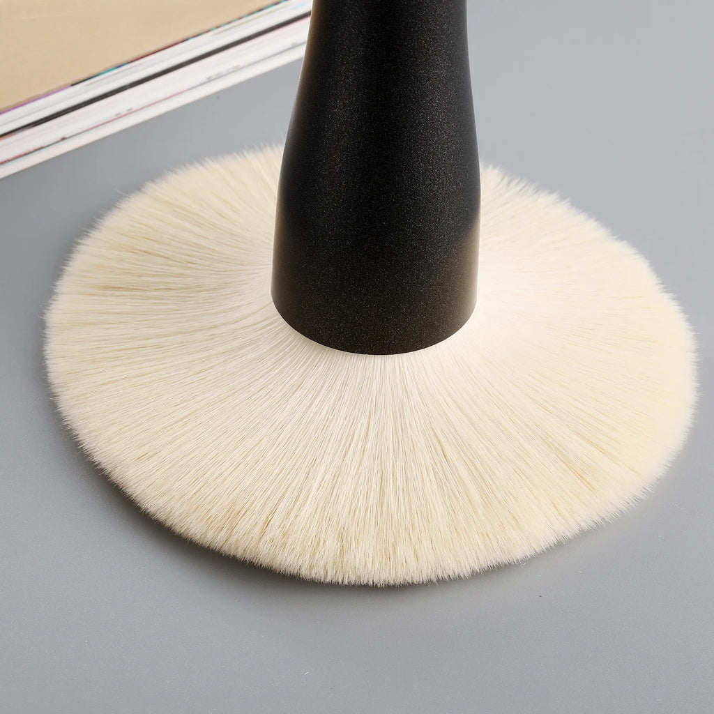 Single Large Powder Brush Professional Soft Synthetic Bristles Gentle For All Skin Types Ideal For Setting Powder Daily Makeup