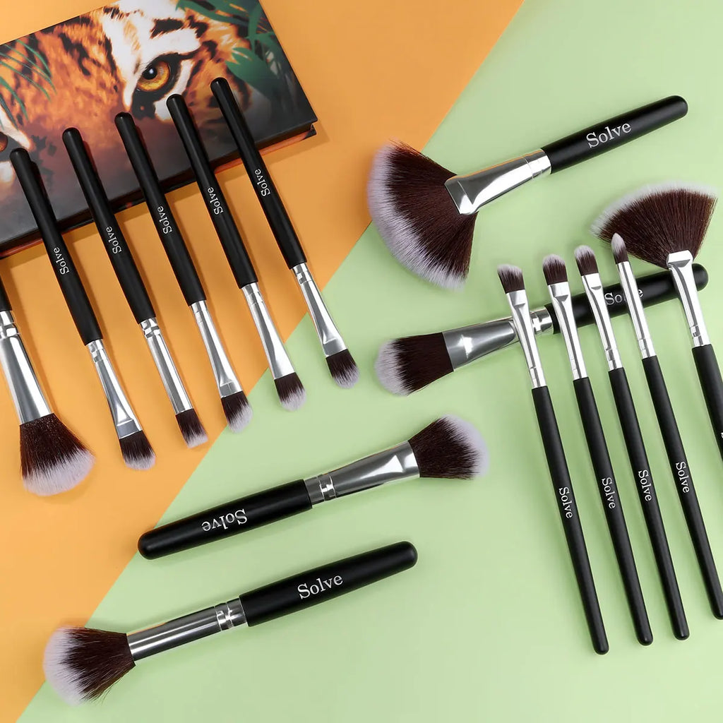 32Pc Makeup Brush Set Cosmetic Tools for Powder Eye Shadow Foundation Blush Blending Beauty Makeup Brush Kit for Makeup Starters