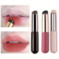 Portable Silicone Lip Brush with Cover - Mini Makeup Applicator, Easy to Apply, Suitable for Lip Balm, Lipstick Auxiliary Tool