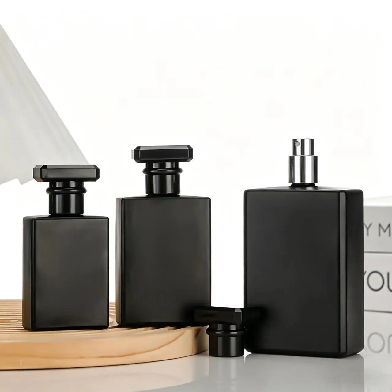 50ml  Black White Square Glass Spray Perfume Bottle Cosmetic Packaging Empty Bottles Can Be Filled in Perfume Bottles