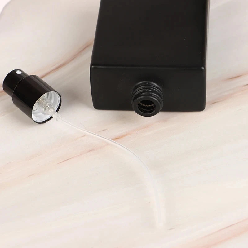 30/50ml Bright Black Perfume Bottle Glass Empty Bottle High-end Portable Spray Makeup Water Bottle Mist