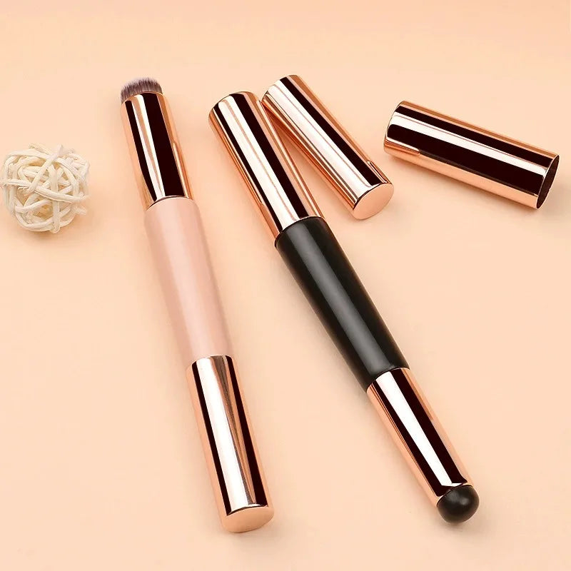 2 In 1 Silicone Lip Brush Concealer Brush Wooden Handle Lipstick Lip Balm Applicator with Cap Travel Makeup Brush Beauty Tools